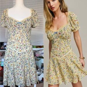 NWT reformation Ondine dress
Color: Yasmeen, Size: US 8